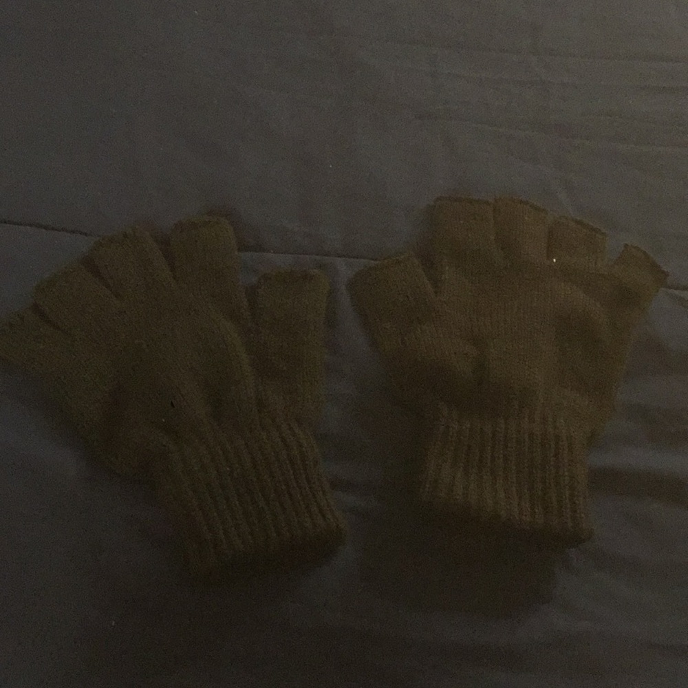 Black H&M gloves
